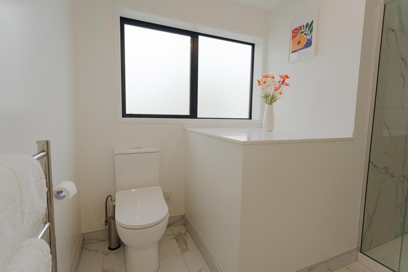 Modern 2 Bedroom Townhouse In Cbd With Parking! Sleeps 5 Christchurch Exterior foto